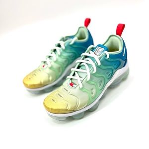 Nike Air Vapormax Plus ‘Mint Foam Laser Blue’ Woman’s Size 8